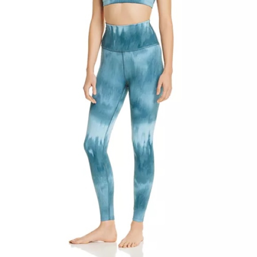 Beyond Yoga Olympus aqua tie dye leggings size large